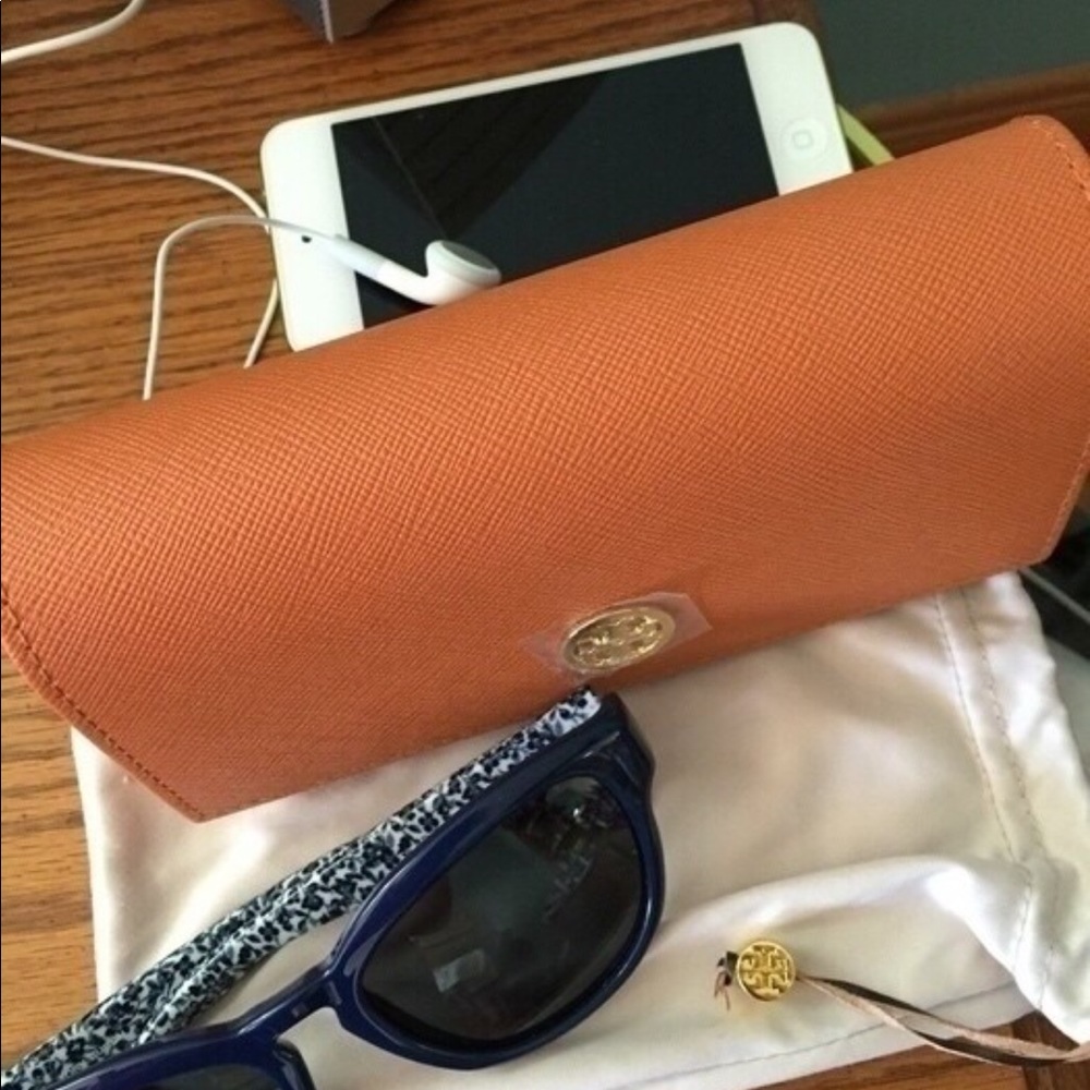Tory Burch Sunglasses - Picture 3 of 5